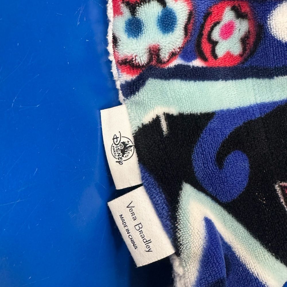 Disney vera Bradley whimsical paisley throw fleece blanket castle Mickey - Picture 3 of 3